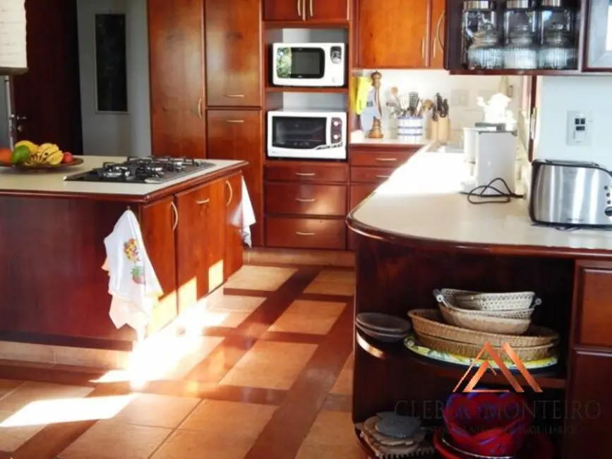 Foto 3 de Casa com 5 quartos à venda, 537m2 em Governador Celso Ramos - SC