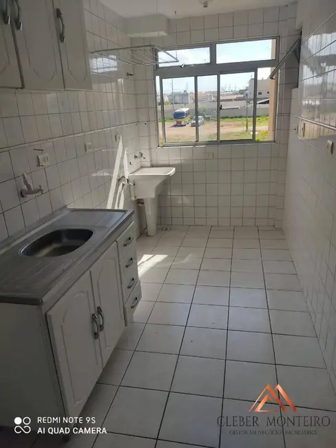 Foto 2 de Apartamento com 3 quartos à venda, 58m2 em Sítio Cercado, Curitiba - PR