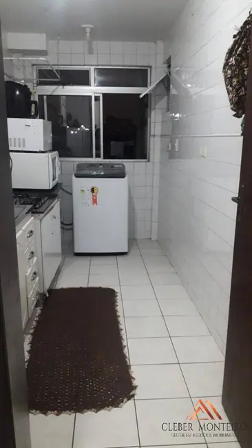 Foto 3 de Apartamento com 3 quartos à venda, 58m2 em Sítio Cercado, Curitiba - PR