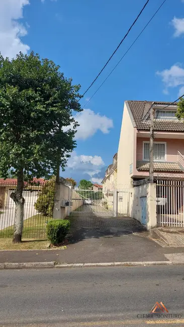 Sobrado com 3 quartos à venda, 132m2 em Xaxim, Curitiba - PR - imagem 3 Foto 3 de Sobrado com 3 quartos à venda, 132m2 em Xaxim, Curitiba - PR