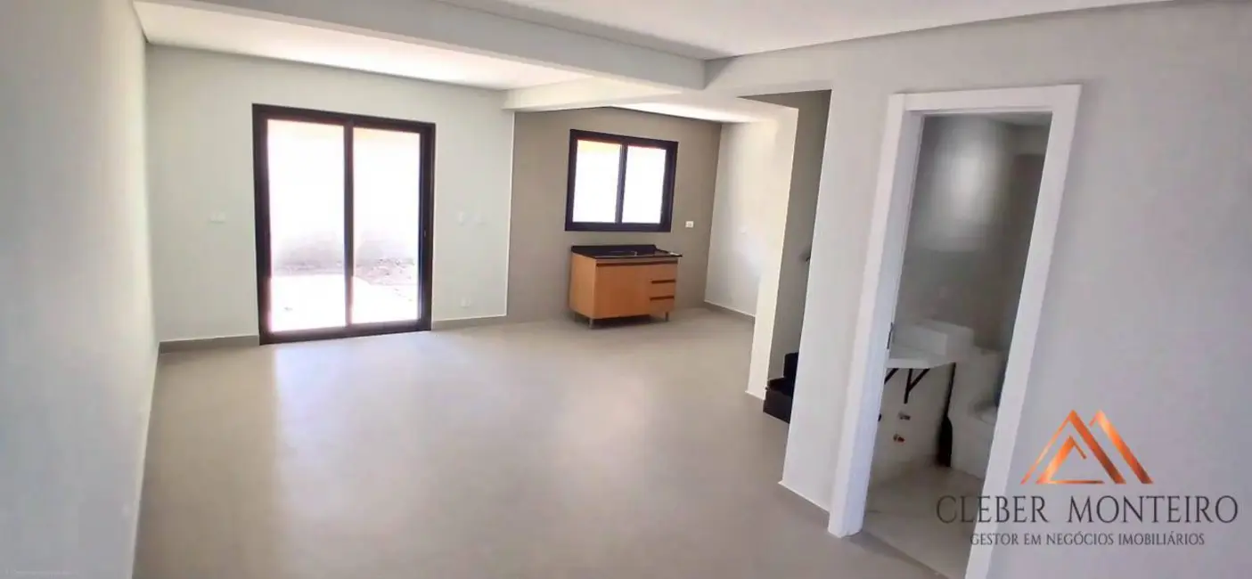 Foto 8 de Sobrado com 3 quartos à venda, 203m2 em Curitiba - PR