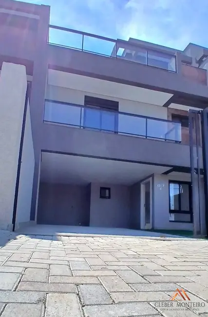 Foto 3 de Sobrado com 3 quartos à venda, 203m2 em Curitiba - PR