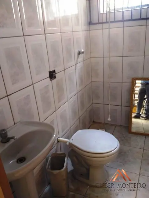 Armazém / Galpão à venda, 250m2 em Xaxim, Curitiba - PR - imagem 9 Foto 9 de Armazém / Galpão à venda, 250m2 em Xaxim, Curitiba - PR