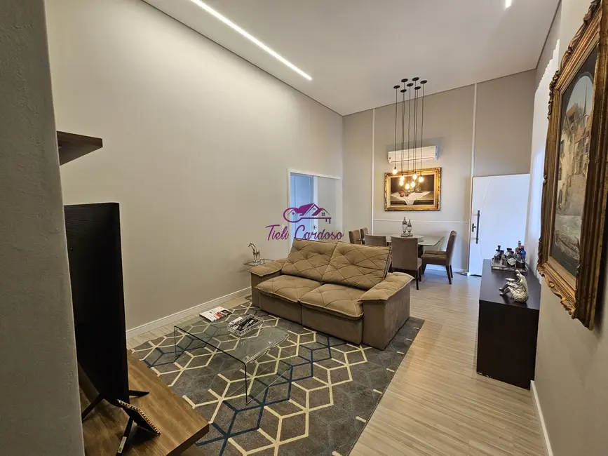 Casa de Condomínio com 3 quartos à venda e para alugar, 212m2 em Jardim Panorama, Indaiatuba - SP - imagem 3 Foto 3 de Casa de Condomínio com 3 quartos à venda e para alugar, 212m2 em Jardim Panorama, Indaiatuba - SP