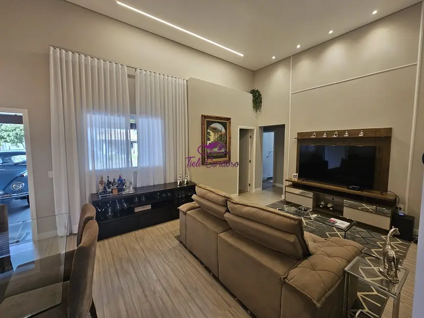 Casa de Condomínio com 3 quartos à venda e para alugar, 212m2 em Jardim Panorama, Indaiatuba - SP - imagem 9 Foto 9 de Casa de Condomínio com 3 quartos à venda e para alugar, 212m2 em Jardim Panorama, Indaiatuba - SP