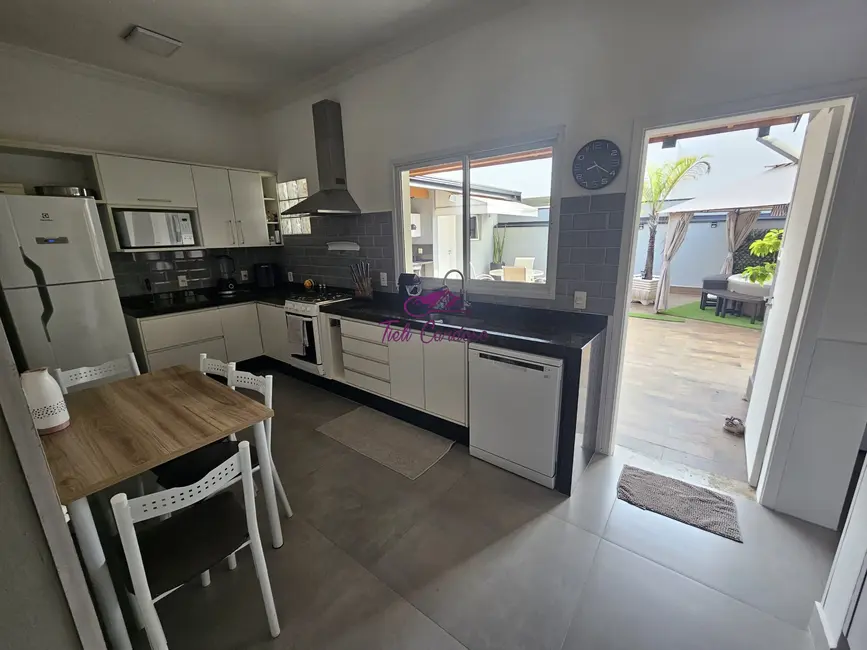 Casa de Condomínio com 3 quartos à venda e para alugar, 212m2 em Jardim Panorama, Indaiatuba - SP - imagem 8 Foto 8 de Casa de Condomínio com 3 quartos à venda e para alugar, 212m2 em Jardim Panorama, Indaiatuba - SP