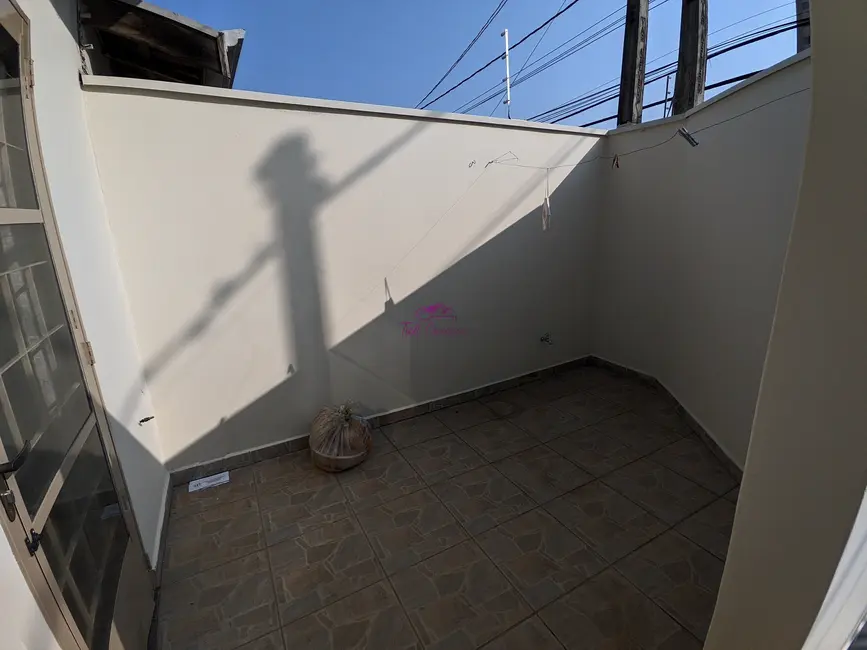 Foto 2 de Casa com 3 quartos para alugar, 115m2 em Jardim Renata, Indaiatuba - SP