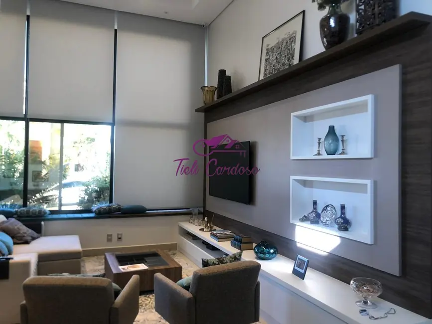 Casa de Condomínio com 3 quartos à venda e para alugar, 209m2 em Jardim Residencial Maria Dulce, Indaiatuba - SP - imagem 4 Foto 4 de Casa de Condomínio com 3 quartos à venda e para alugar, 209m2 em Jardim Residencial Maria Dulce, Indaiatuba - SP