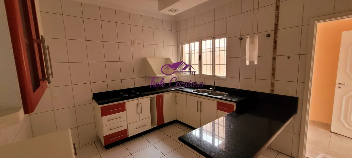 Foto 3 de Casa com 3 quartos para alugar, 260m2 em Jardim Esplanada, Indaiatuba - SP