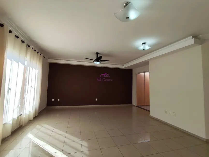 Casa com 3 quartos à venda e para alugar, 260m2 em Jardim Esplanada, Indaiatuba - SP - imagem 2 Foto 2 de Casa com 3 quartos à venda e para alugar, 260m2 em Jardim Esplanada, Indaiatuba - SP