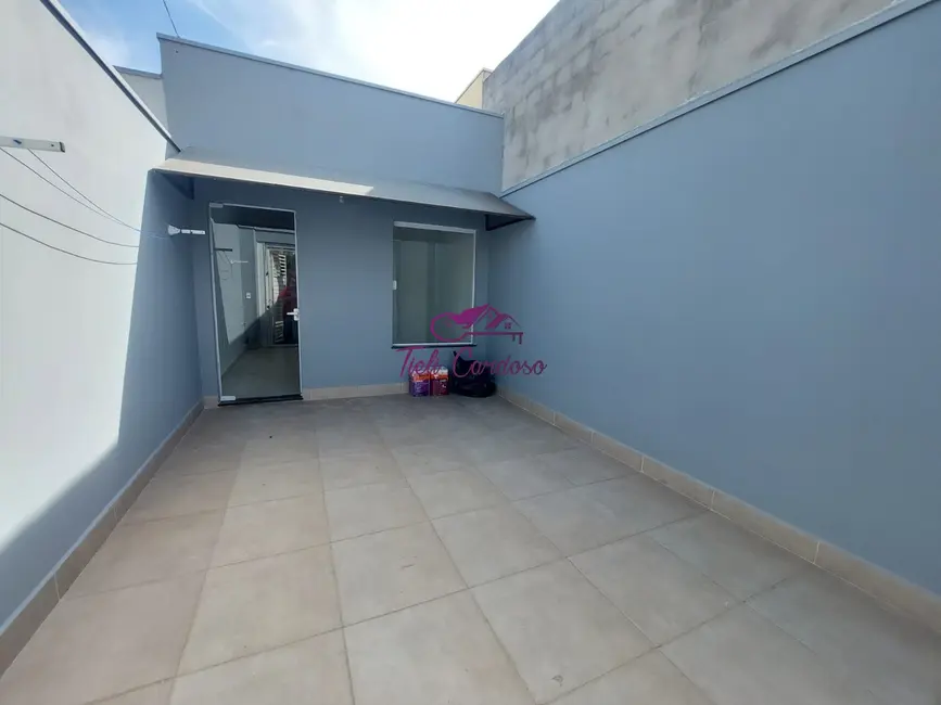 Foto 3 de Casa com 2 quartos para alugar, 62m2 em Jardim Residencial Nova Veneza, Indaiatuba - SP