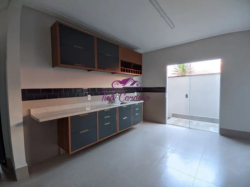 Foto 1 de Casa com 3 quartos à venda, 160m2 em Jardim Regina, Indaiatuba - SP