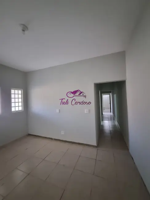 Foto 2 de Casa com 2 quartos à venda e para alugar, 178m2 em Jardim Santiago, Indaiatuba - SP