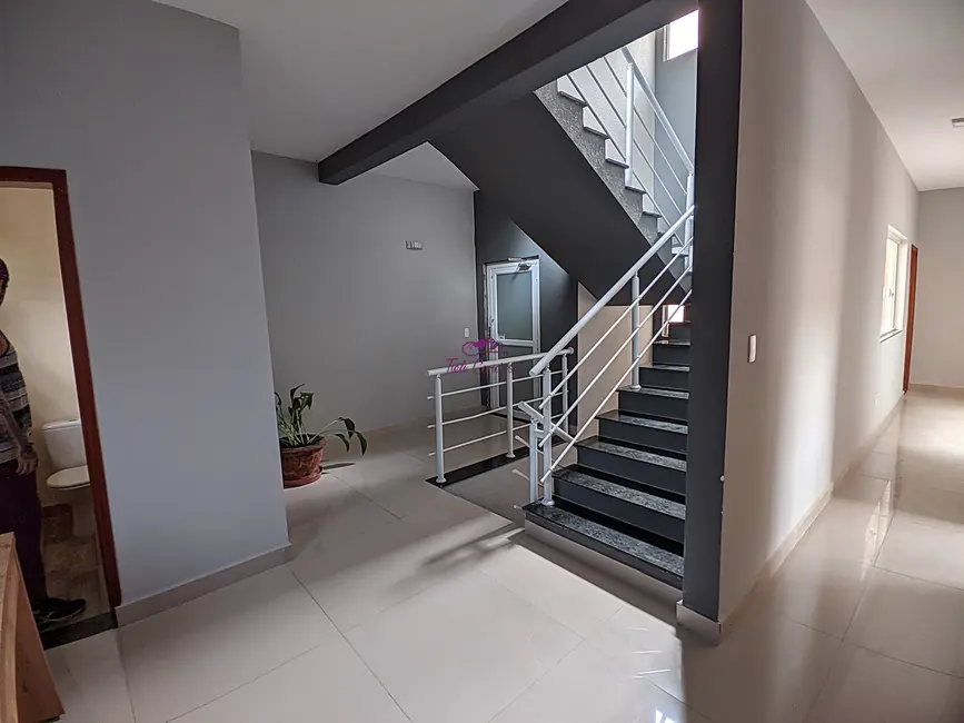 Sala Comercial para alugar, 375m2 em Vila Maria Helena, Indaiatuba - SP - imagem 2 Foto 2 de Sala Comercial para alugar, 375m2 em Vila Maria Helena, Indaiatuba - SP