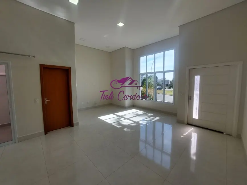 Casa de Condomínio com 3 quartos para alugar, 190m2 em Jardim Residencial Maria Dulce, Indaiatuba - SP - imagem 3 Foto 3 de Casa de Condomínio com 3 quartos para alugar, 190m2 em Jardim Residencial Maria Dulce, Indaiatuba - SP