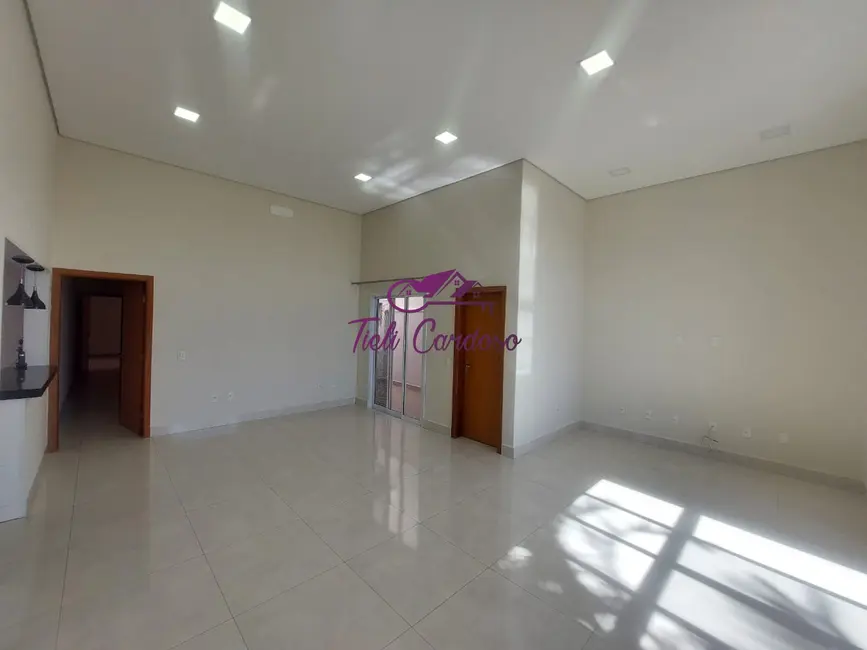 Casa de Condomínio com 3 quartos para alugar, 190m2 em Jardim Residencial Maria Dulce, Indaiatuba - SP - imagem 2 Foto 2 de Casa de Condomínio com 3 quartos para alugar, 190m2 em Jardim Residencial Maria Dulce, Indaiatuba - SP