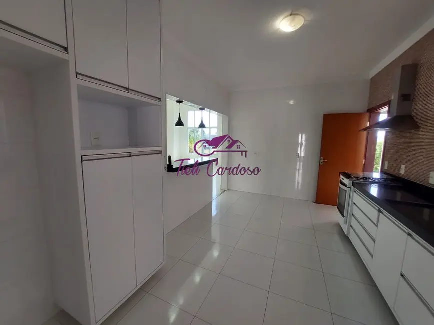 Casa de Condomínio com 3 quartos para alugar, 190m2 em Jardim Residencial Maria Dulce, Indaiatuba - SP - imagem 8 Foto 8 de Casa de Condomínio com 3 quartos para alugar, 190m2 em Jardim Residencial Maria Dulce, Indaiatuba - SP