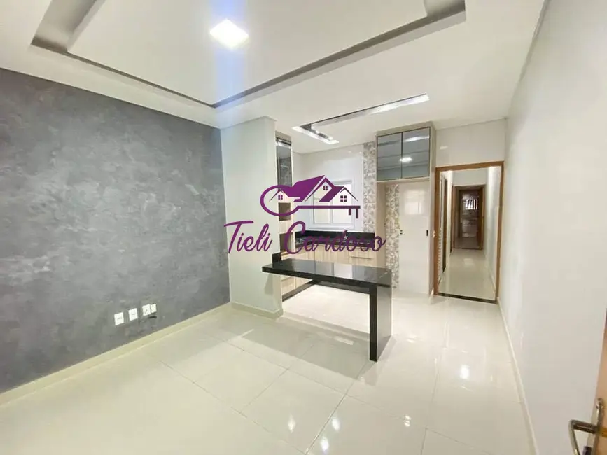 Foto 1 de Casa com 2 quartos para alugar, 75m2 em Jardim Residencial Nova Veneza, Indaiatuba - SP