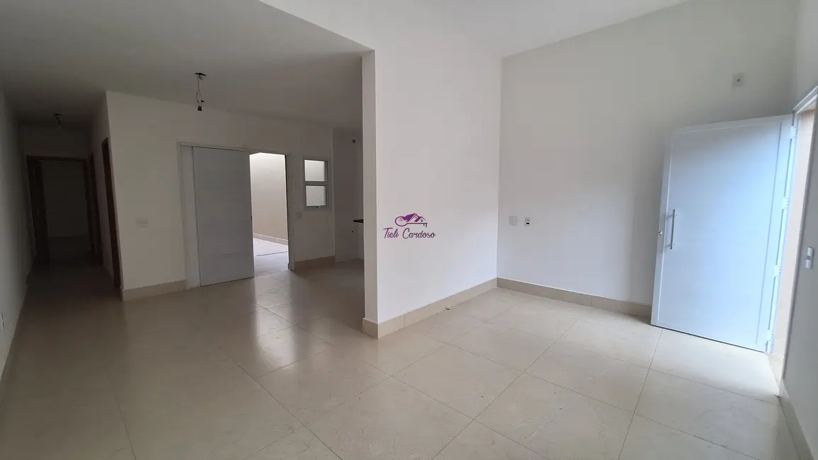 Foto 1 de Casa com 2 quartos à venda, 100m2 em Parque Residencial Sabiás, Indaiatuba - SP