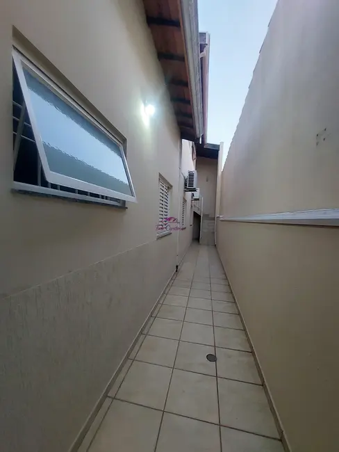 Foto 3 de Casa com 3 quartos para alugar, 140m2 em Jardim Alice, Indaiatuba - SP