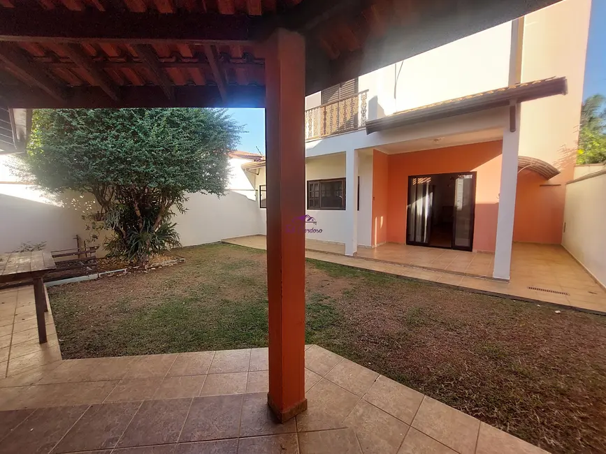 Foto 4 de Casa com 3 quartos à venda, 180m2 em Jardim Regina, Indaiatuba - SP