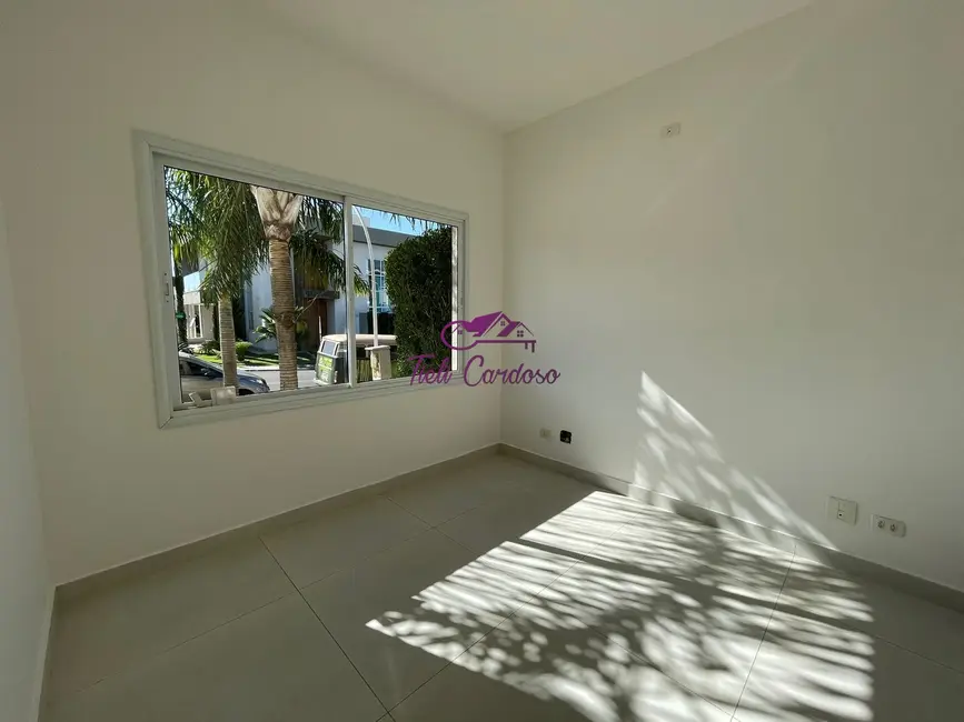 Foto 2 de Casa de Condomínio com 3 quartos para alugar, 278m2 em Jardim Residencial Maria Dulce, Indaiatuba - SP