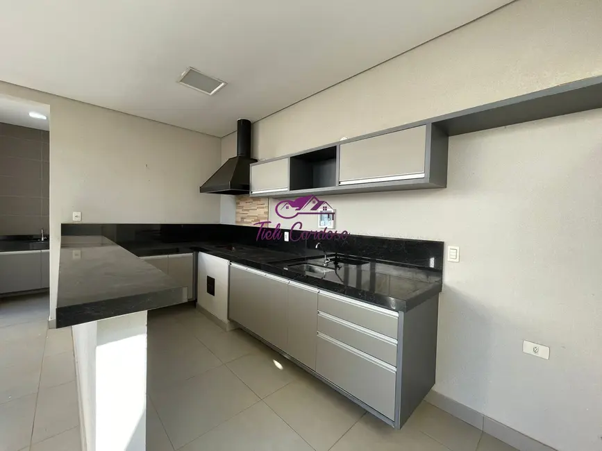 Foto 1 de Casa de Condomínio com 3 quartos para alugar, 278m2 em Jardim Residencial Maria Dulce, Indaiatuba - SP