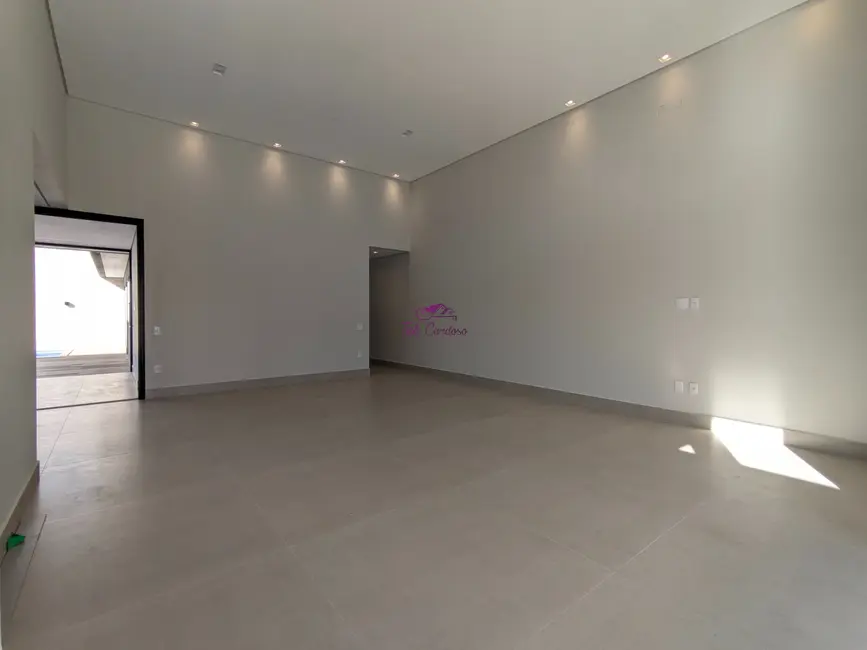 Foto 3 de Casa de Condomínio com 3 quartos à venda, 230m2 em Jardim Residencial Maria Dulce, Indaiatuba - SP