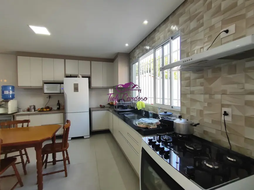 Foto 8 de Chácara com 2 quartos à venda, 179m2 em Chácara Alvorada, Indaiatuba - SP