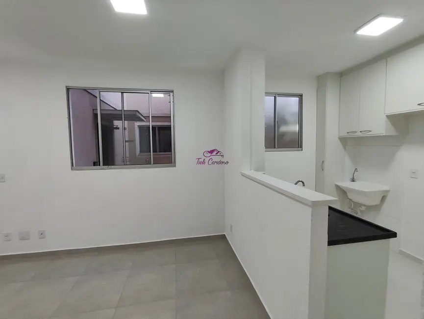 Foto 1 de Apartamento com 2 quartos à venda, 42m2 em Olaria, Salto - SP