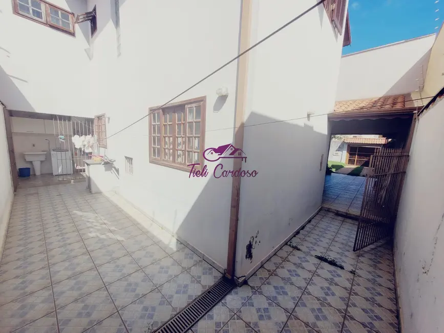 Foto 4 de Casa com 3 quartos à venda, 150m2 em Jardim Regina, Indaiatuba - SP