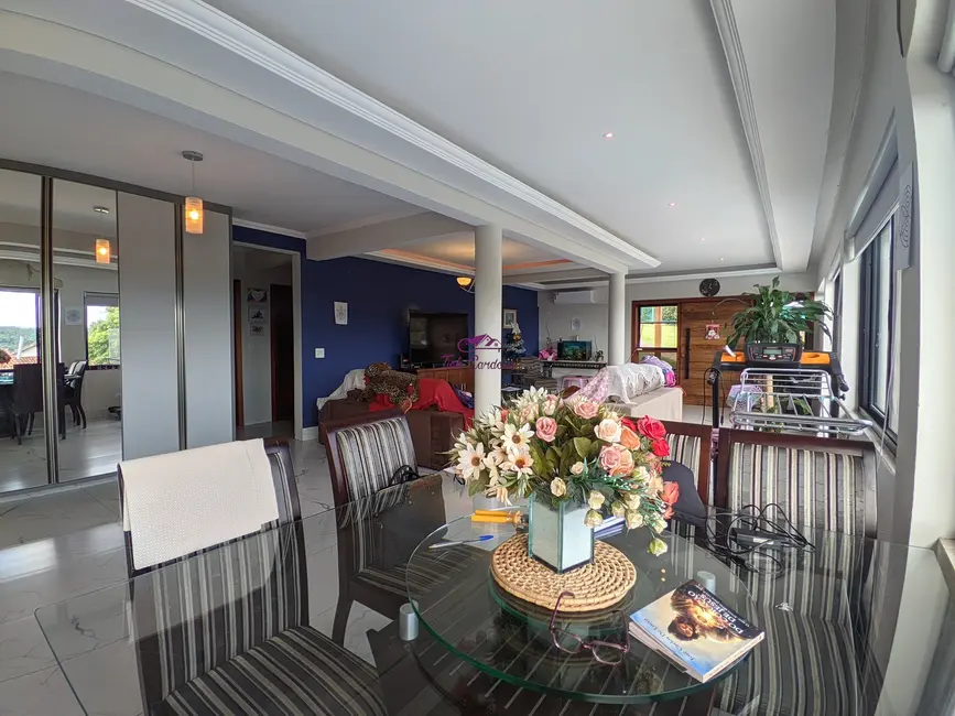 Foto 6 de Chácara com 3 quartos à venda, 220m2 em Vale das Laranjeiras, Indaiatuba - SP