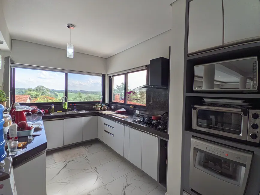 Foto 9 de Chácara com 3 quartos à venda, 220m2 em Vale das Laranjeiras, Indaiatuba - SP