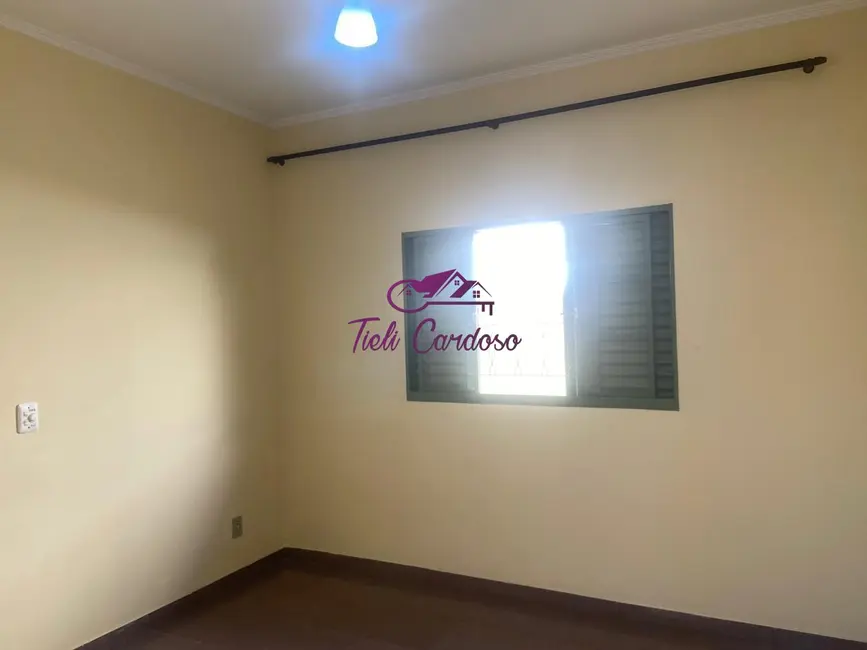 Foto 2 de Casa com 2 quartos à venda, 117m2 em Vila Todos os Santos, Indaiatuba - SP