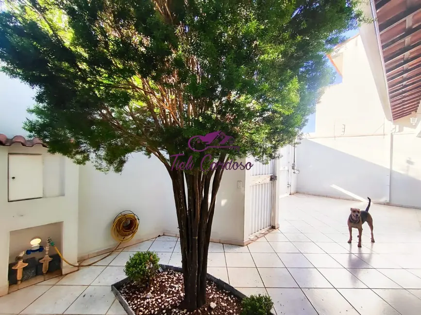 Foto 2 de Casa com 3 quartos à venda, 150m2 em Jardim Regina, Indaiatuba - SP