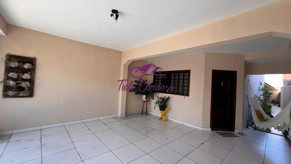 Casa com 3 quartos à venda, 162m2 em Jardim São Francisco, Indaiatuba - SP - imagem 4 Foto 4 de Casa com 3 quartos à venda, 162m2 em Jardim São Francisco, Indaiatuba - SP