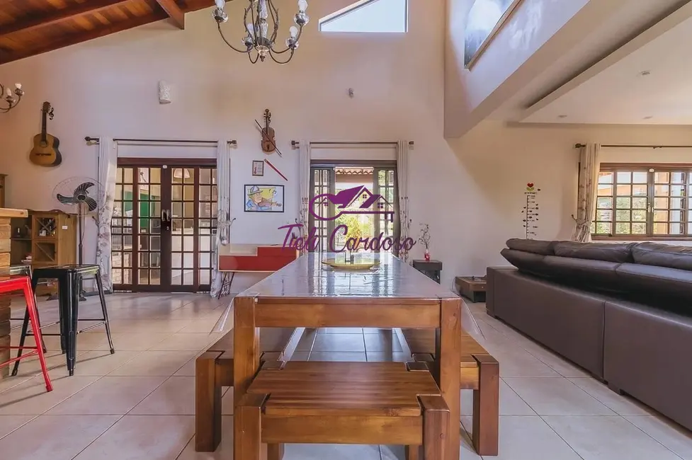 Chácara com 3 quartos à venda, 247m2 em Itupeva - SP - imagem 8 Foto 8 de Chácara com 3 quartos à venda, 247m2 em Itupeva - SP