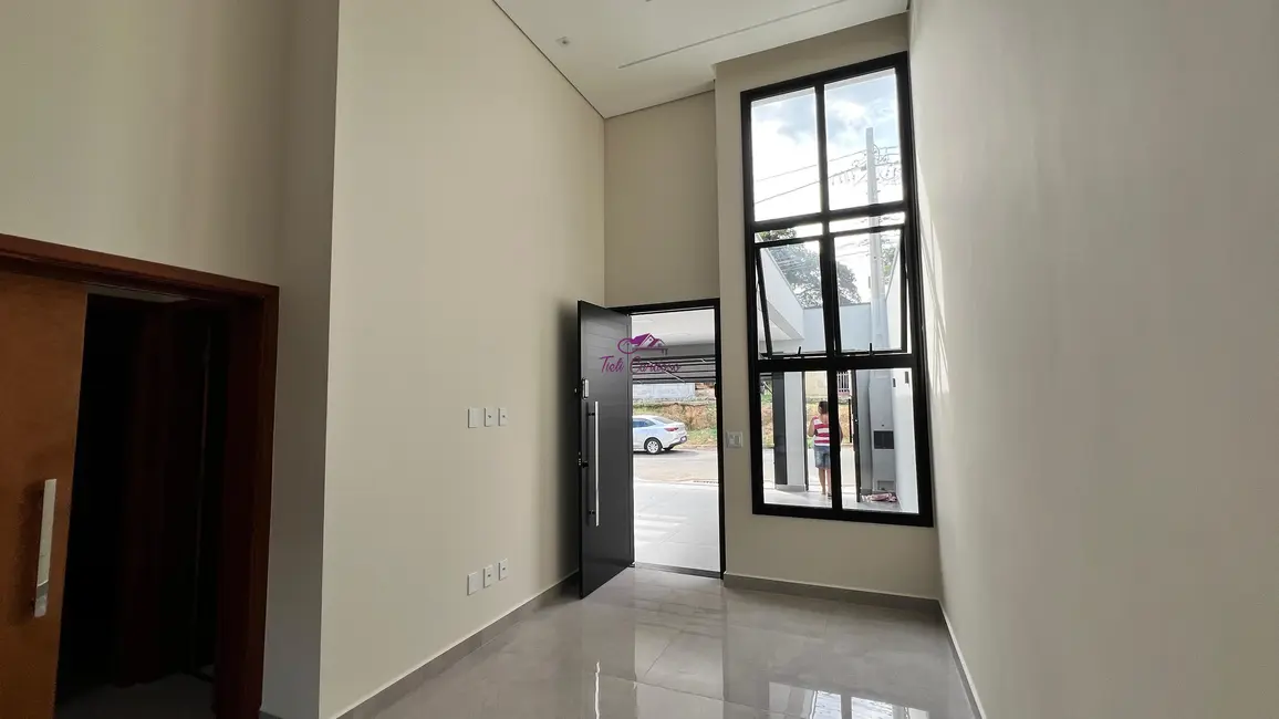 Casa com 3 quartos à venda, 109m2 em Vila Verde, Indaiatuba - SP - imagem 3 Foto 3 de Casa com 3 quartos à venda, 109m2 em Vila Verde, Indaiatuba - SP