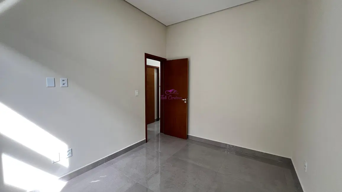 Casa com 3 quartos à venda, 109m2 em Vila Verde, Indaiatuba - SP - imagem 6 Foto 6 de Casa com 3 quartos à venda, 109m2 em Vila Verde, Indaiatuba - SP