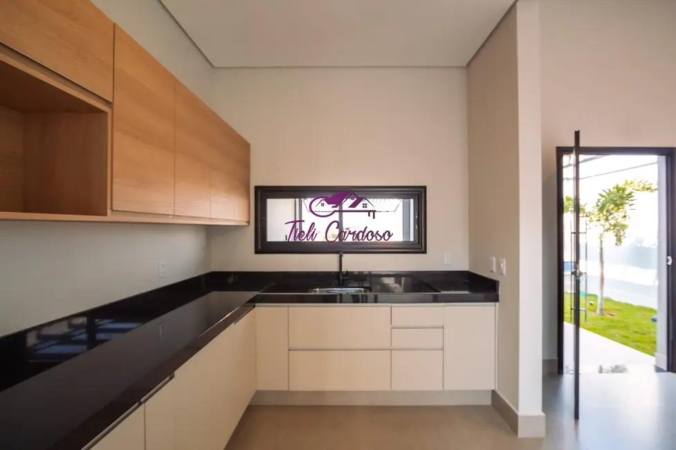 Foto 1 de Casa com 3 quartos à venda, 104m2 em Indaiatuba - SP