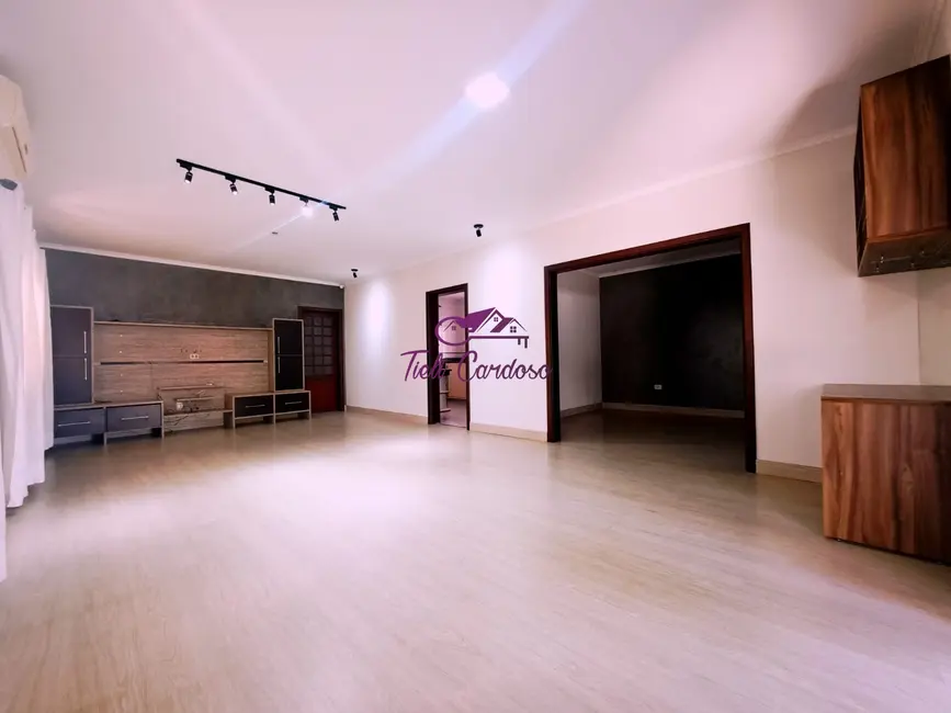 Foto 1 de Casa com 3 quartos à venda, 180m2 em Vila Suíça, Indaiatuba - SP