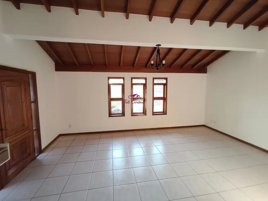 Casa com 4 quartos à venda e para alugar, 180m2 em Vila Suíça, Indaiatuba - SP - imagem 3 Foto 3 de Casa com 4 quartos à venda e para alugar, 180m2 em Vila Suíça, Indaiatuba - SP