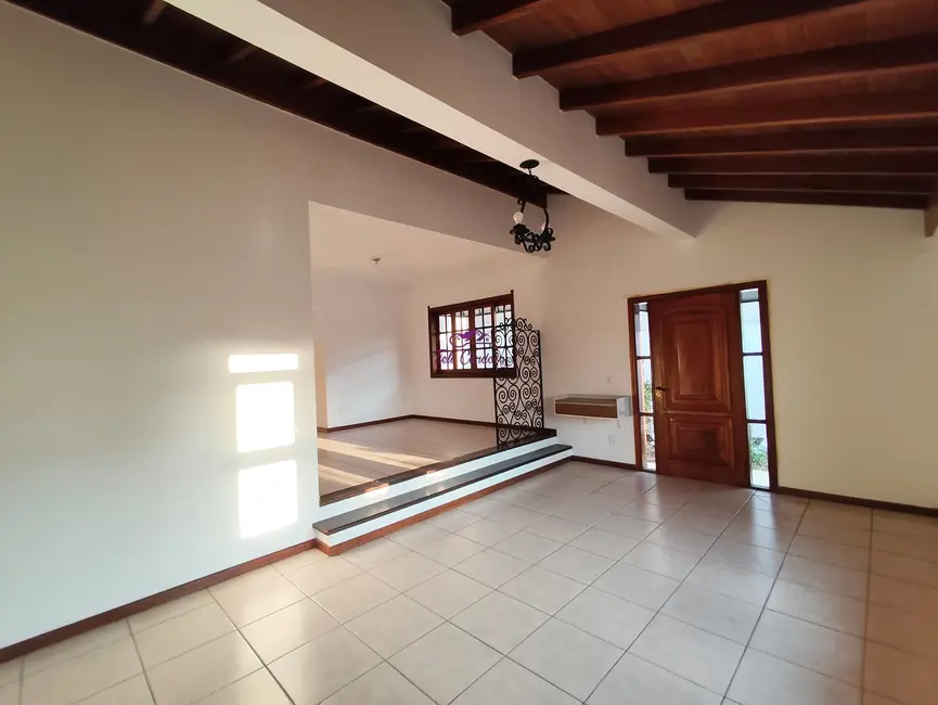 Casa com 4 quartos à venda e para alugar, 180m2 em Vila Suíça, Indaiatuba - SP - imagem 4 Foto 4 de Casa com 4 quartos à venda e para alugar, 180m2 em Vila Suíça, Indaiatuba - SP