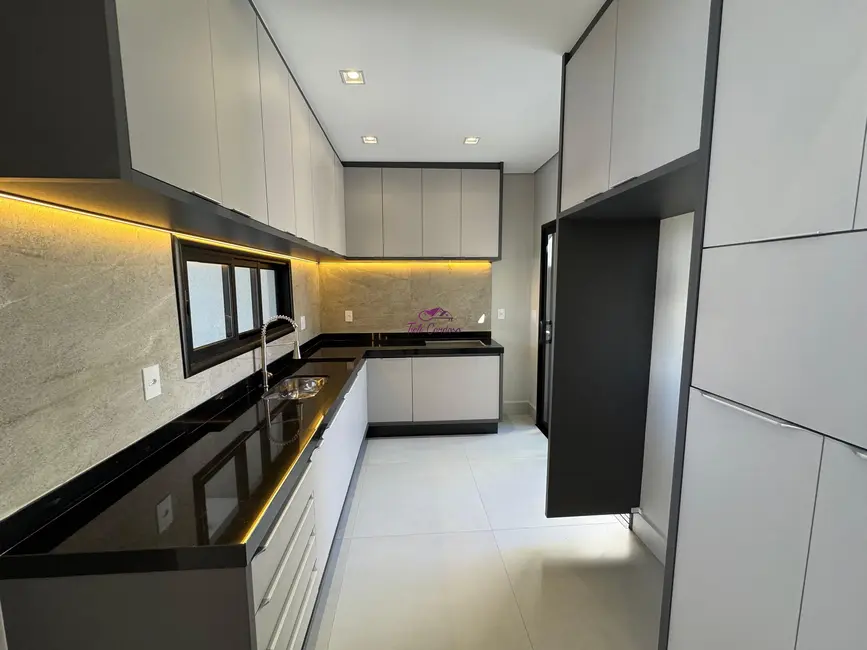 Foto 3 de Casa de Condomínio com 3 quartos à venda, 143m2 em Jardim Mantova, Indaiatuba - SP