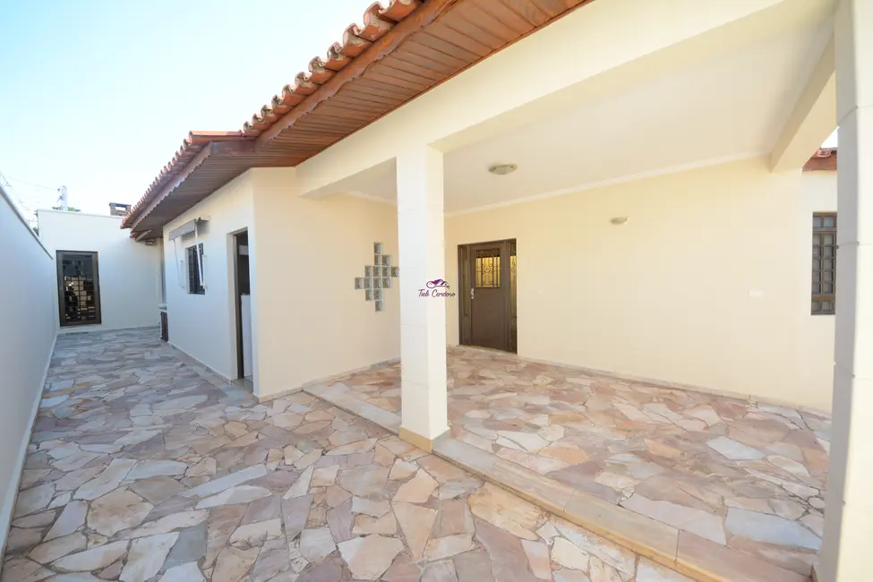 Foto 3 de Casa com 3 quartos à venda, 181m2 em Vila Teller, Indaiatuba - SP