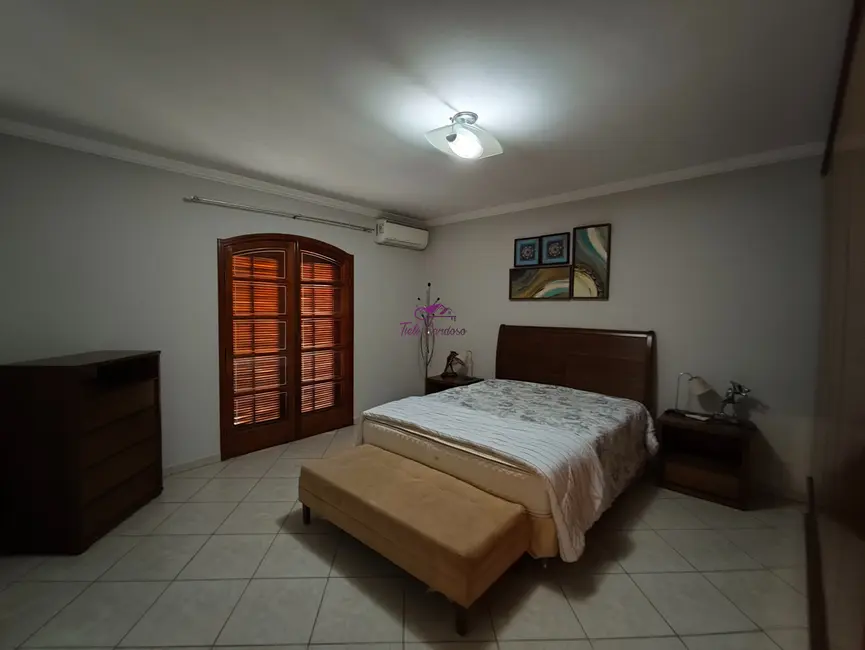 Foto 8 de Casa com 3 quartos à venda e para alugar, 180m2 em Jardim Regina, Indaiatuba - SP