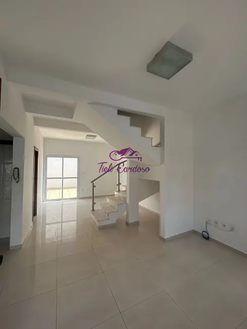 Casa de Condomínio com 3 quartos para alugar, 140m2 em Chácara Belvedere, Indaiatuba - SP - imagem 4 Foto 4 de Casa de Condomínio com 3 quartos para alugar, 140m2 em Chácara Belvedere, Indaiatuba - SP