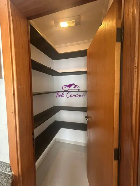 Casa de Condomínio com 3 quartos para alugar, 140m2 em Chácara Belvedere, Indaiatuba - SP - imagem 8 Foto 8 de Casa de Condomínio com 3 quartos para alugar, 140m2 em Chácara Belvedere, Indaiatuba - SP