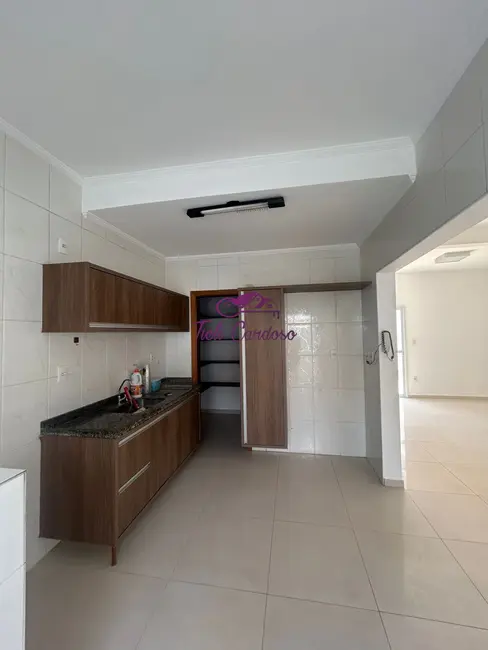 Casa de Condomínio com 3 quartos para alugar, 140m2 em Chácara Belvedere, Indaiatuba - SP - imagem 3 Foto 3 de Casa de Condomínio com 3 quartos para alugar, 140m2 em Chácara Belvedere, Indaiatuba - SP