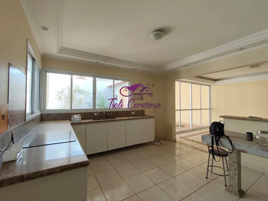 Foto 2 de Casa com 4 quartos à venda, 285m2 em Jardim Regina, Indaiatuba - SP